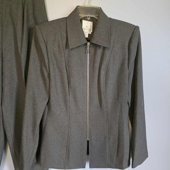 EUC En Avance Two Piece Classic Pants Suit - Picture 8 of 8